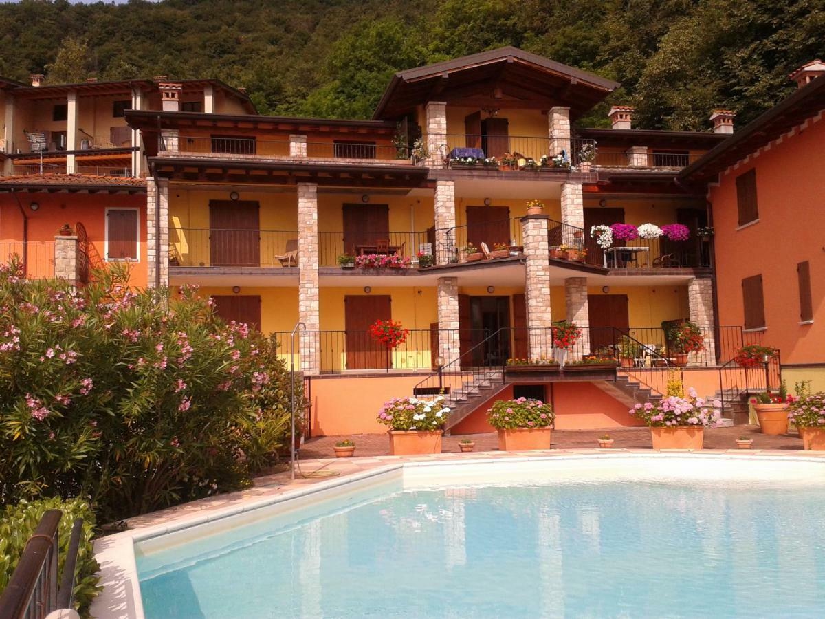 Relax Vista Lago Villanuova sul clisi Exterior foto